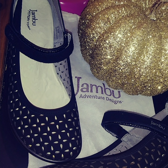 Shoes - Picture 2 of 5